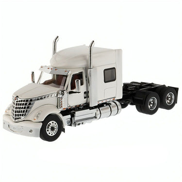 International LoneStar Sleeper Tractor Truck 1:50 Scale